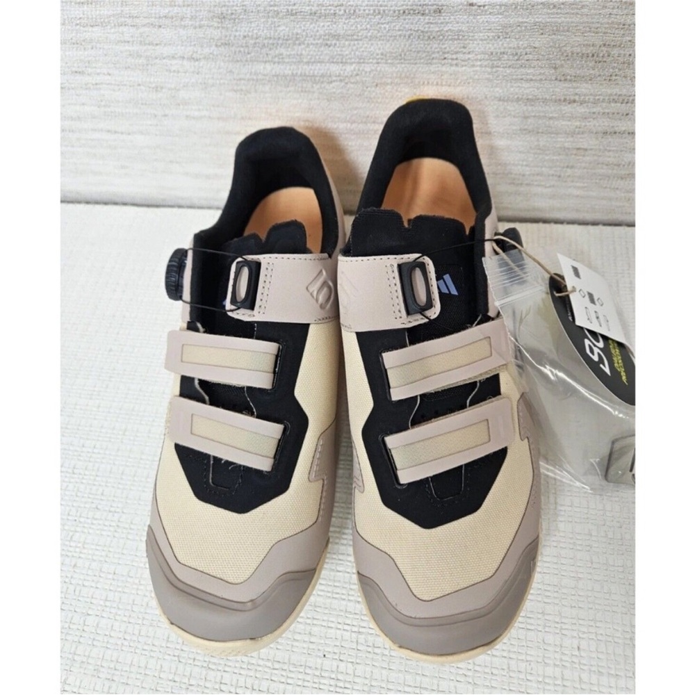 Adidas Beige and Black Cycling Shoes